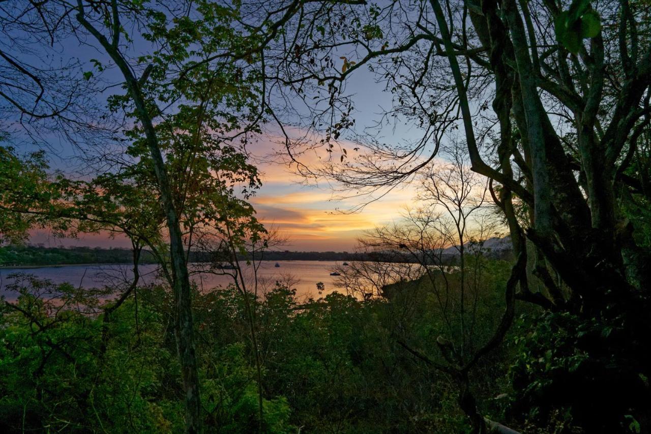 Menjangan Ecolodge - Chse Certified Banyuwedang Ngoại thất bức ảnh